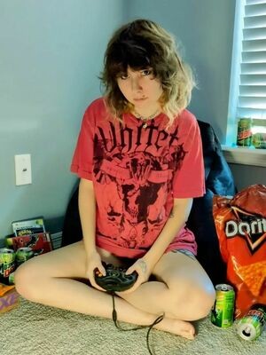 LilPeachyFox