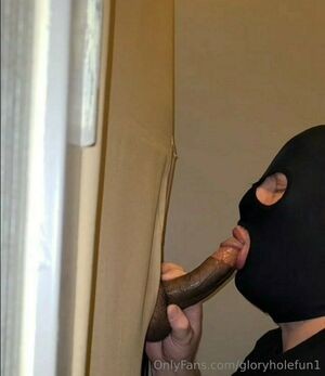 gloryholefun1