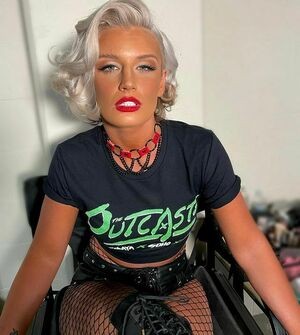 Toni Storm Aew
