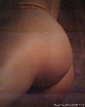 scarlett_deity