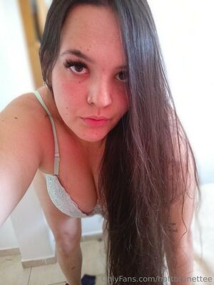 hottbrunettee