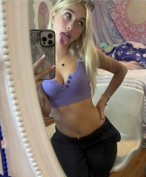 Sexydumbblonde