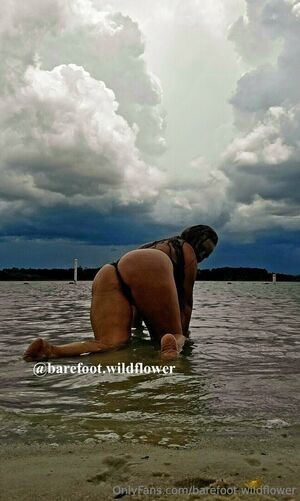 barefoot.wildflower