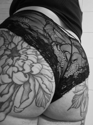 aithra_hotwife