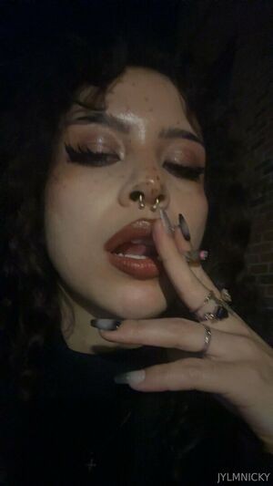 nickynotnicole