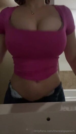 Hayley Davis