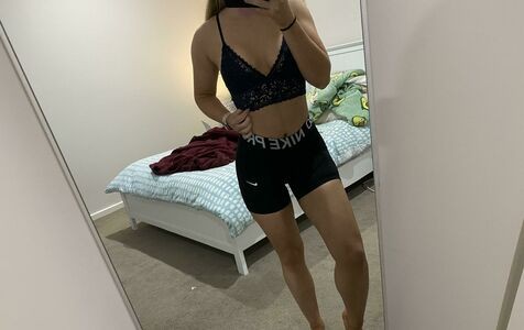 shortblondiexo