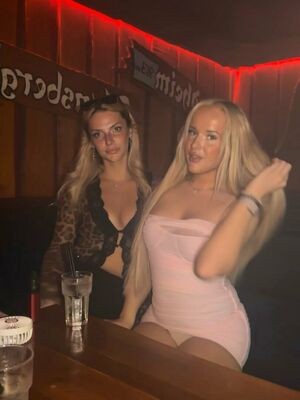 Chlo May