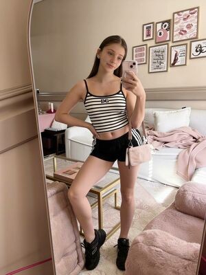 freyacollinsxx