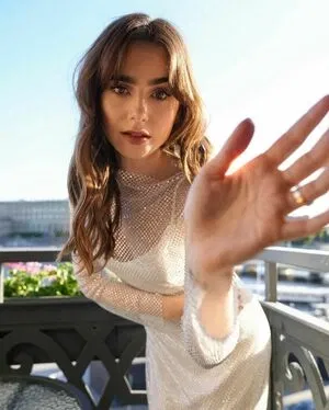 Lily Collins