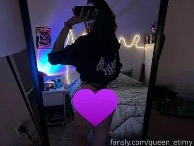 Queen_etimy