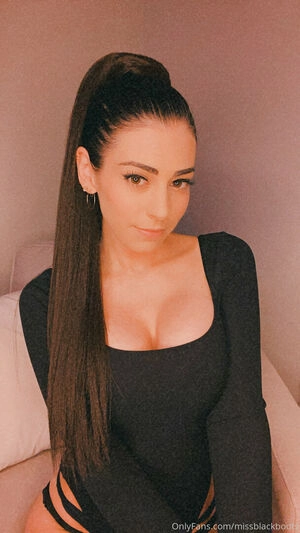 MissBlackBoots