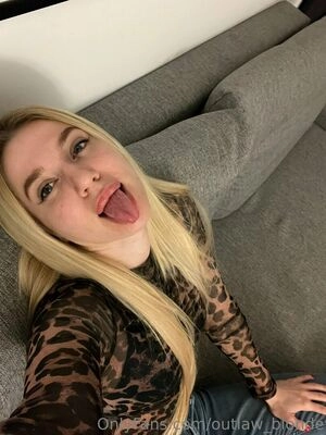 outlaw_blonde