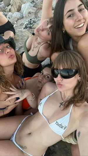 Victoria De Angelis