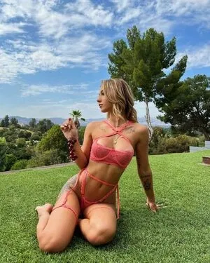 Bella