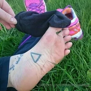 ditteslegsandfeet