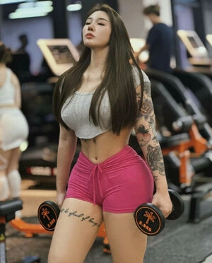 Hitomi Songyuxin
