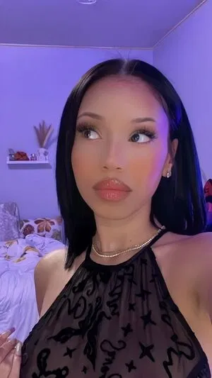 Y.lashae