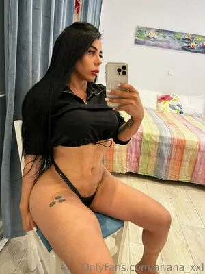 ariana_xxl