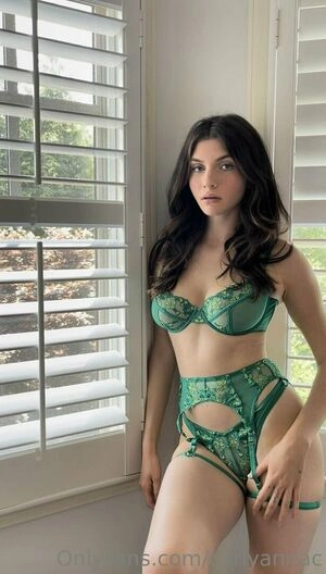 carlyannac
