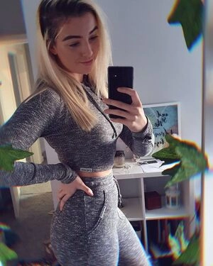 theenicolehammond