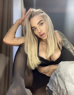 Jasmine Bombshell