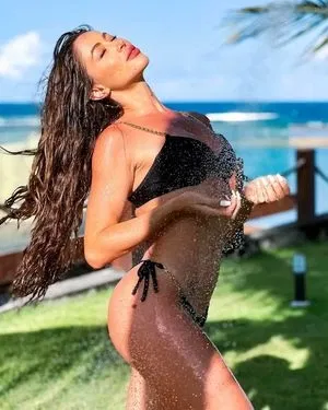 Carol Narizinho