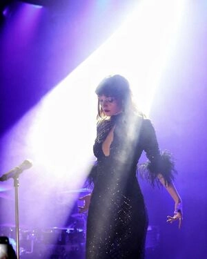 Lauren Mayberry