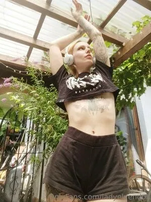 ladyelvendoll
