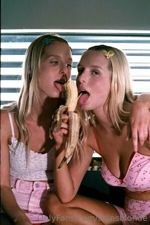 twinsblonde