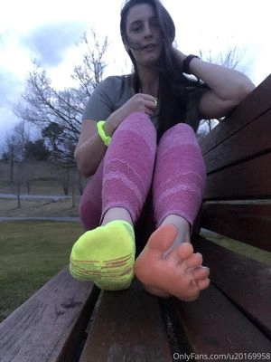 SocksyFeetBae