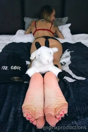thehollyhendrix