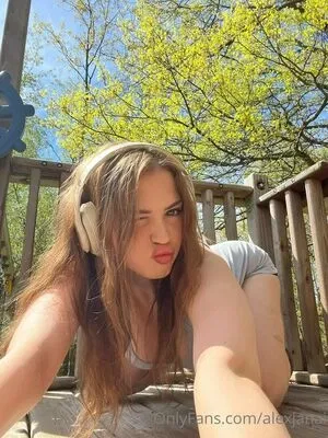 alexjanai