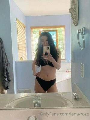 lana-roze