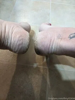 flirtyf33t94