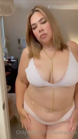 CarlaLuxx