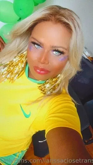 Larissa Close