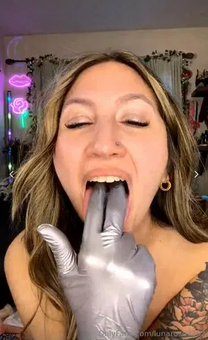 Lunarose9292
