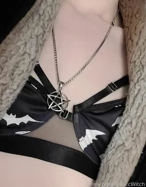 AThiccWitch
