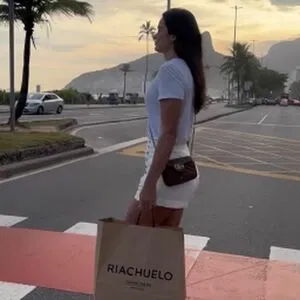 Lara Nobre