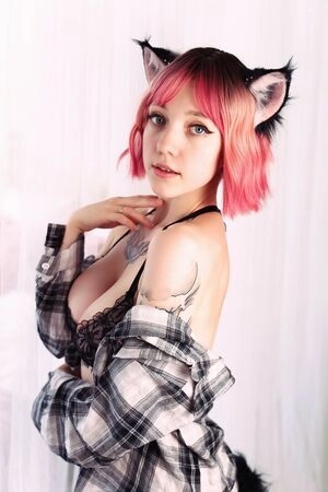 Hailly Senpai