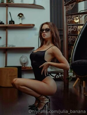 julia_banana