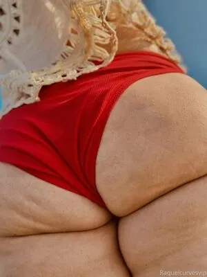 raquelxcurves
