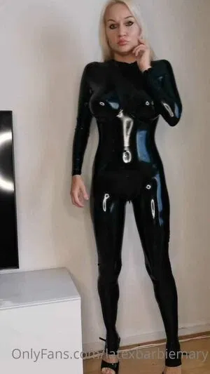 Latexbarbiemary
