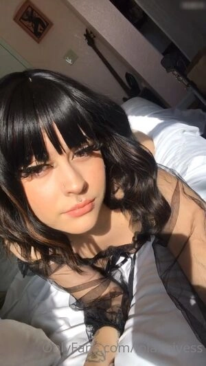 Lola Goth