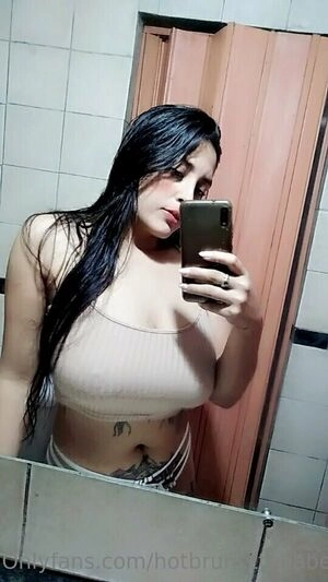 hotbrunettebabe