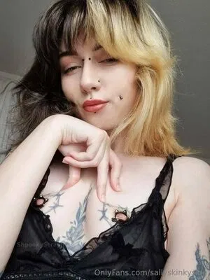sallyskinkyside