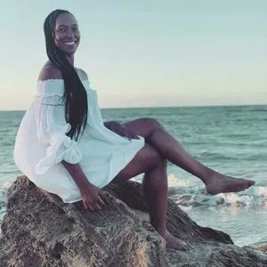 Dr Ebonie Vincent