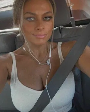 Sara Civian
