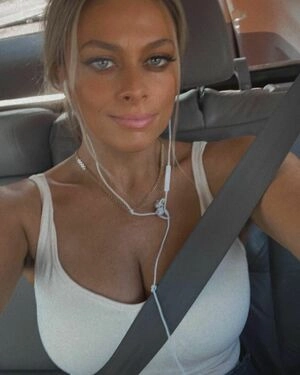 Sara Civian